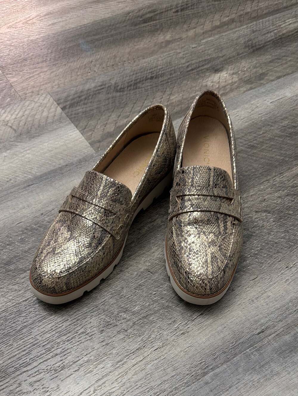 Vionic Women's Cheryl II Metallic Snake Skin Print Loafers New
